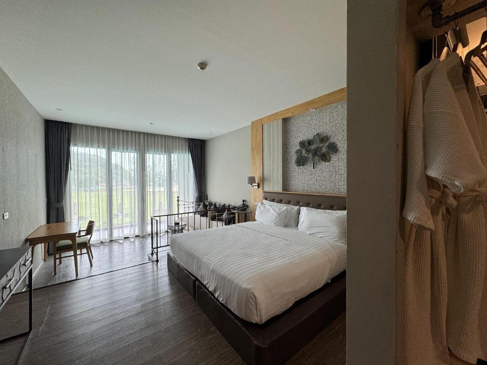 סאם רוי יוט La Isla Pranburi Beach Resort מראה חיצוני תמונה