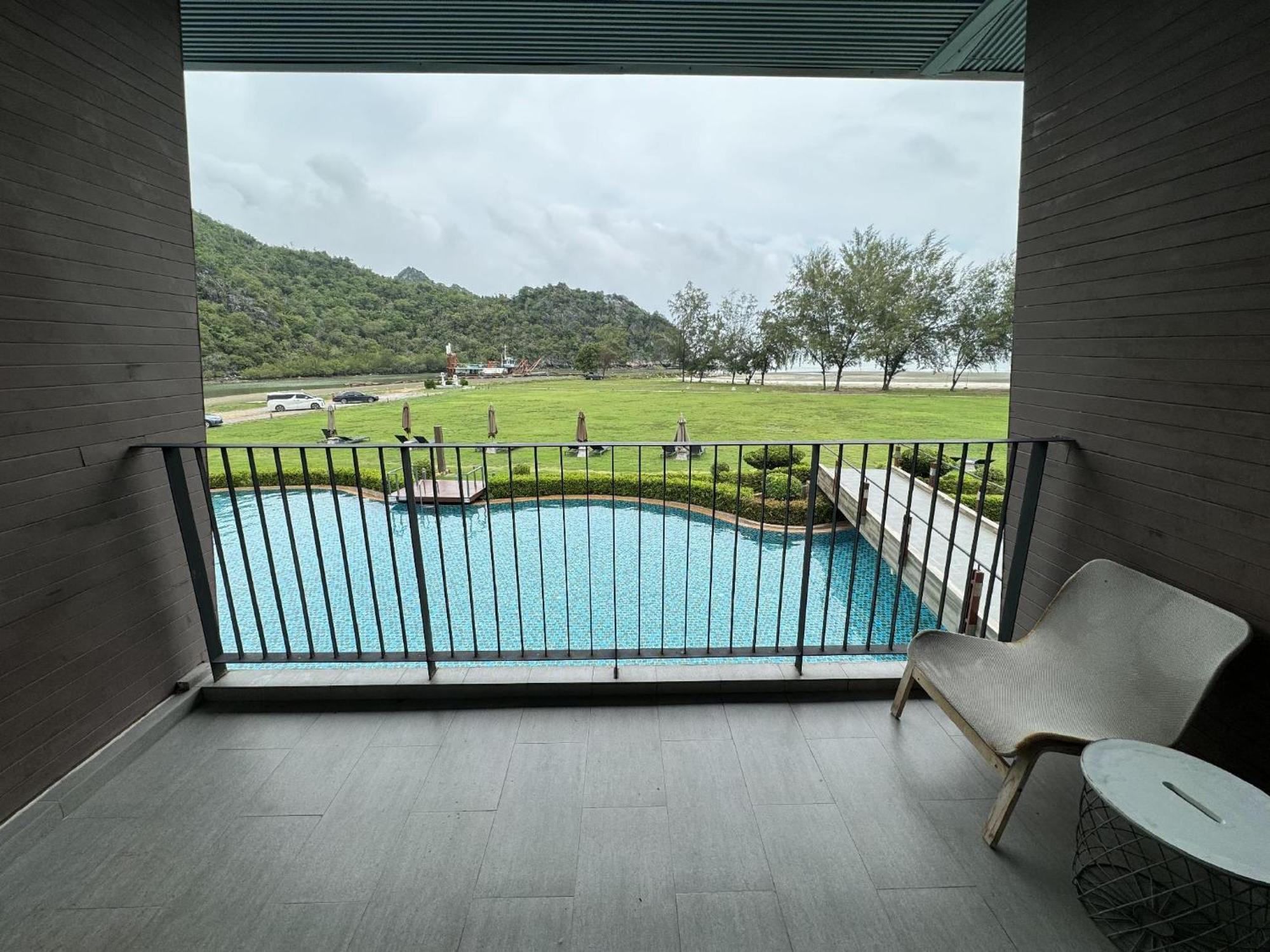 סאם רוי יוט La Isla Pranburi Beach Resort מראה חיצוני תמונה