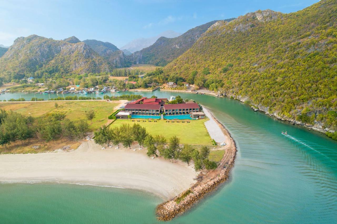 סאם רוי יוט La Isla Pranburi Beach Resort מראה חיצוני תמונה
